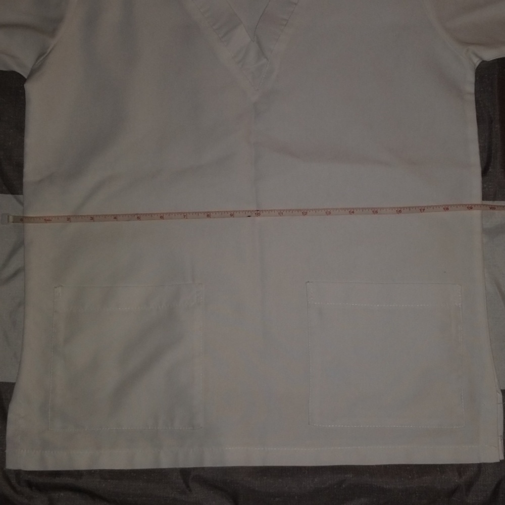 Scrub top - Picture 3 of 4